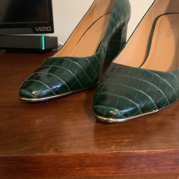 Talbots “crocodile” green heels new without tags/box. Size 10 M - Picture 3 of 7